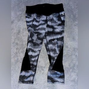 Danskin Capri Leggings
